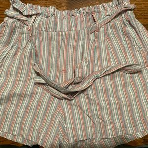 Women’s American Eagle stripped shorts